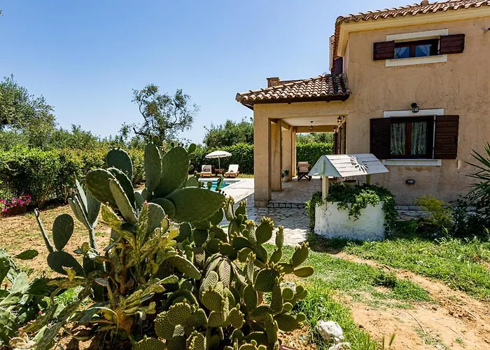 Casa Koukounaria