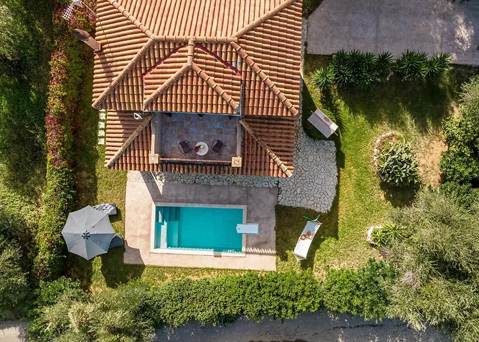 Casa Koukounaria