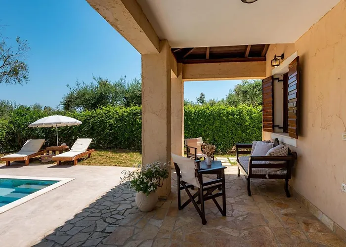 Casa Koukounaria * Lithakia